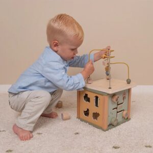 Activity Cube - Little Farm